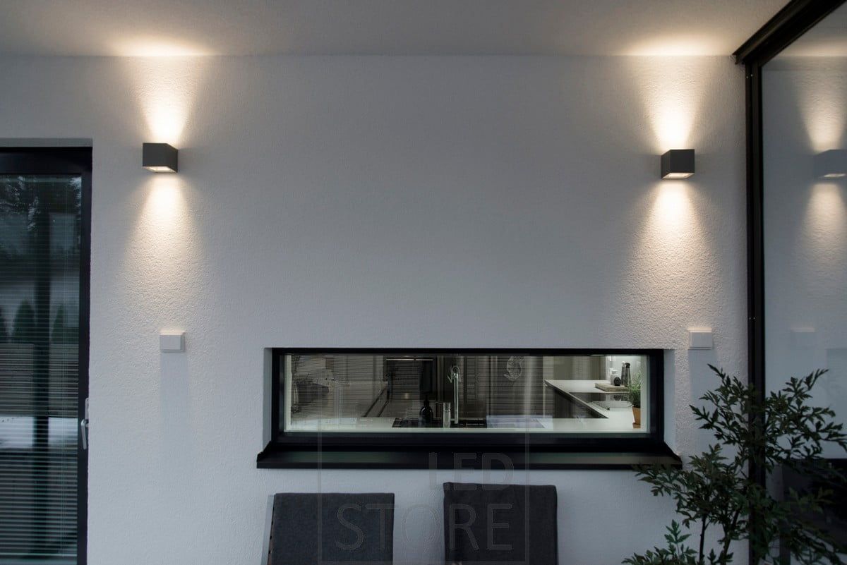 The lighting of the facade of the house is realized with bi-directional LED wall lights. The luminaire provides atmospheric light through the wall, and indirect light through the covered terrace. Ledstore.fi